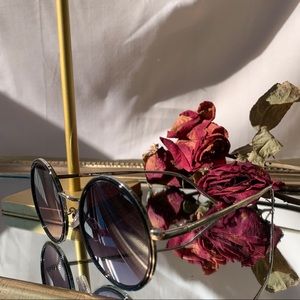 Black Circle Sunnies 🖤